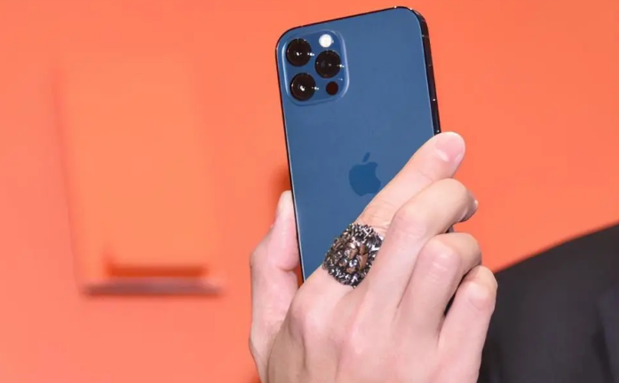 屏边苹果手机维修分享iPhone12系列重启方法教程 